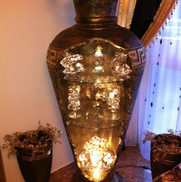 6851 large display vase in bronze and gold 6851 large display vase in bronze and gold