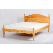 4.6 antique pine bedframe