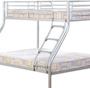 LRG_TANDI_TRIPLE_SLEEPER_AUG_2013_200-205-015-400x296